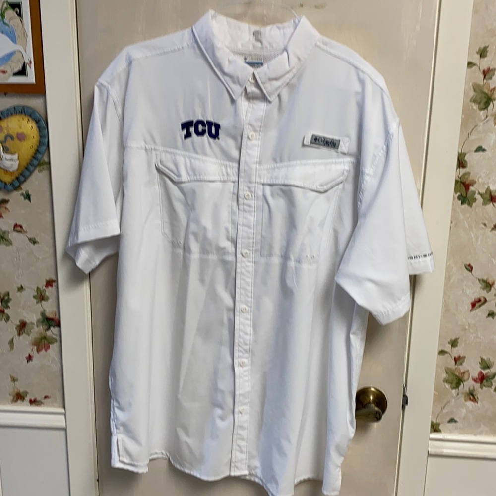 TCU Columbia PFG button down shirt